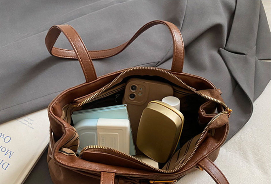 Elodie Retro Shoulder Bag